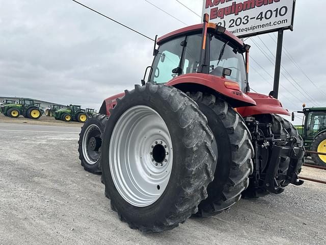 Image of Case IH Magnum 215 equipment image 3