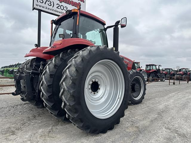 Image of Case IH Magnum 215 equipment image 4