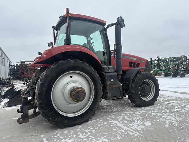 Image of Case IH Magnum 245 equipment image 2