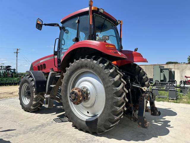 Image of Case IH Magnum 245 equipment image 3