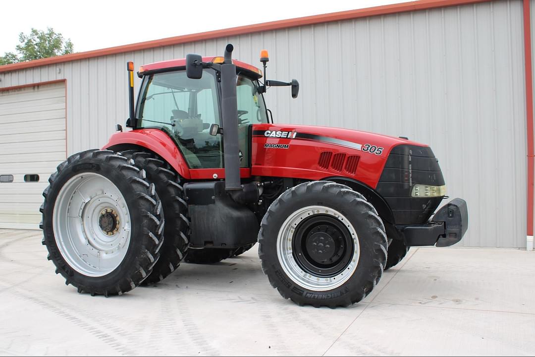 Image of Case IH Magnum 305 Primary image