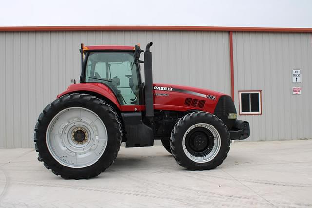 Image of Case IH Magnum 305 equipment image 1