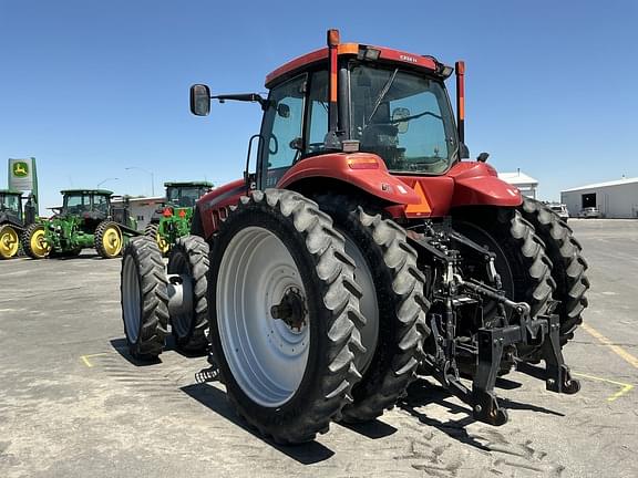 Image of Case IH Magnum 305 equipment image 2