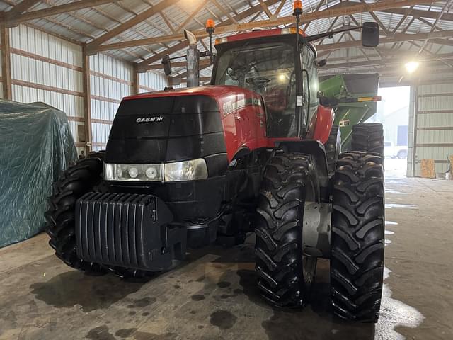 Image of Case IH Magnum 305 equipment image 3