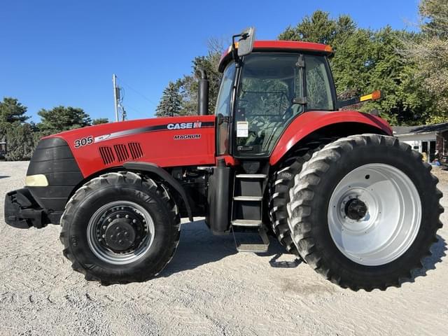Image of Case IH Magnum 305 equipment image 2