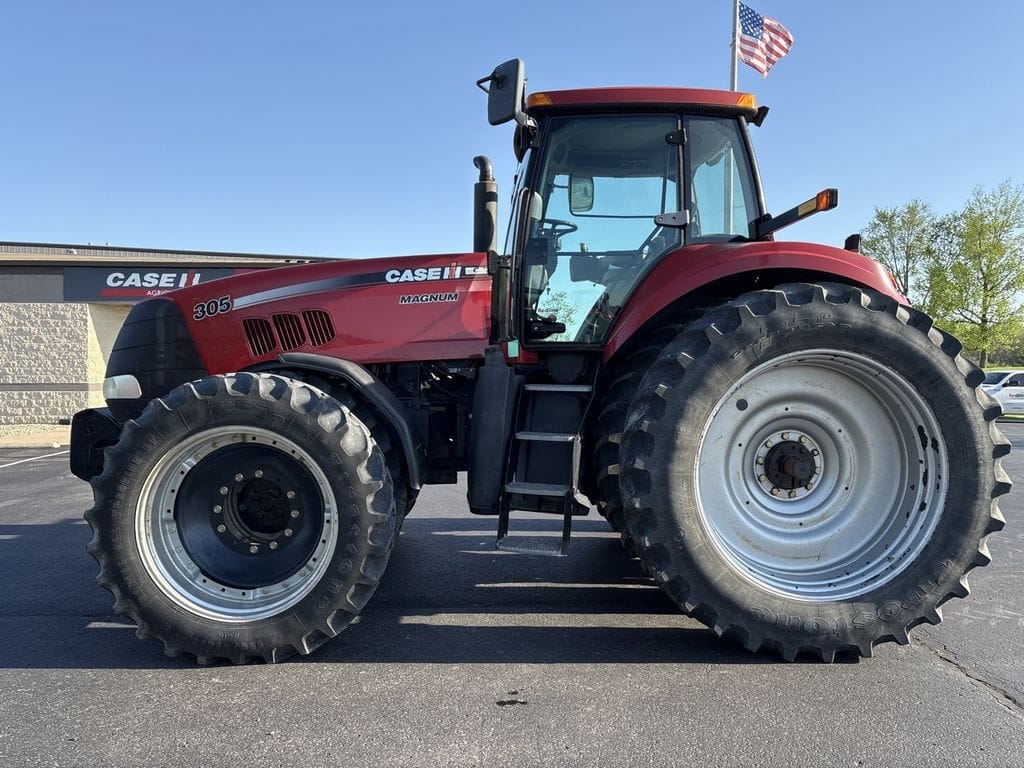 2007 Case IH Magnum 305 Equipment Image0