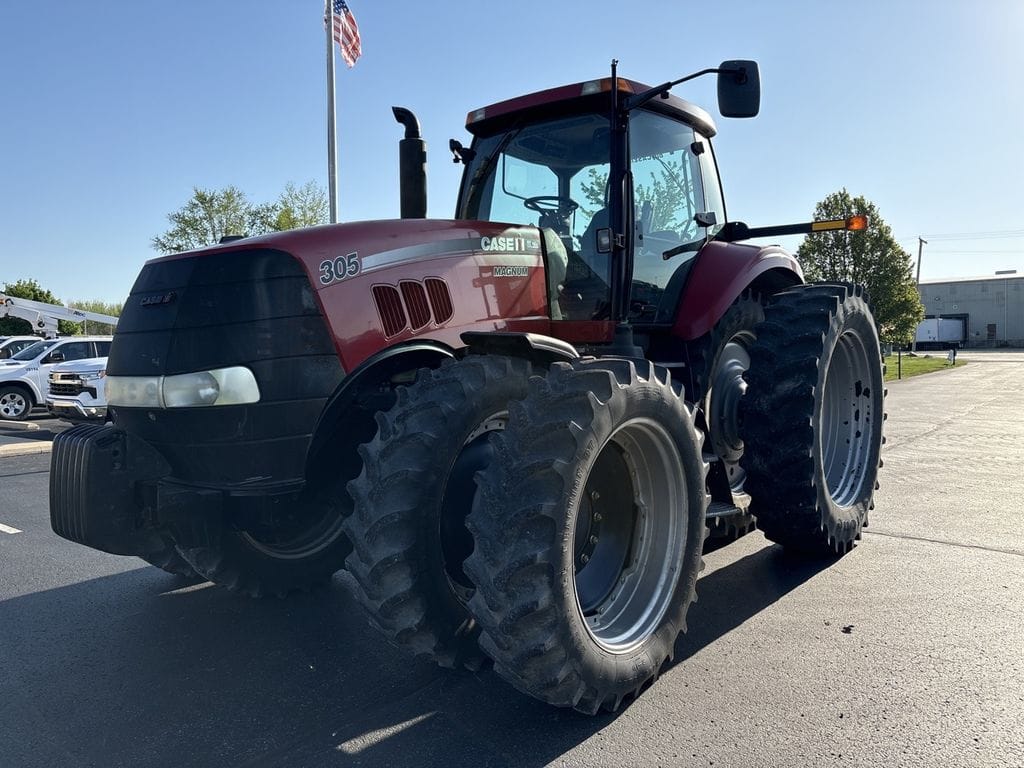 2007 Case IH Magnum 305 Equipment Image0