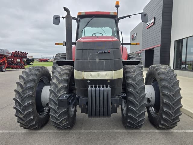 Image of Case IH Magnum 305 equipment image 4