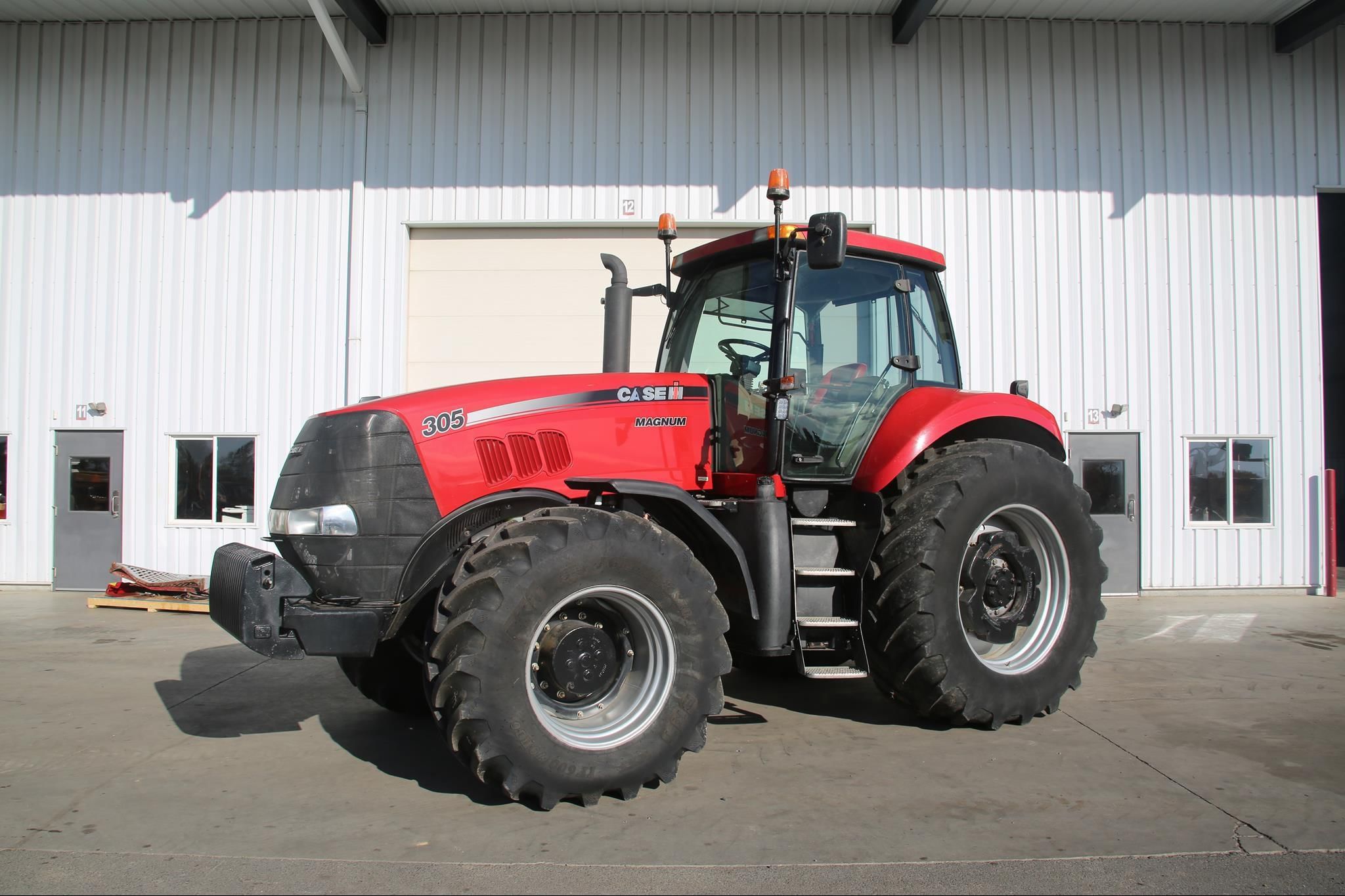 2007 Case IH Magnum 305 Equipment Image0