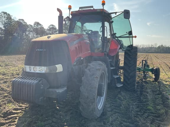 Image of Case IH Magnum 305 equipment image 3