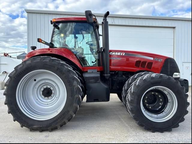 Image of Case IH Magnum 305 equipment image 2