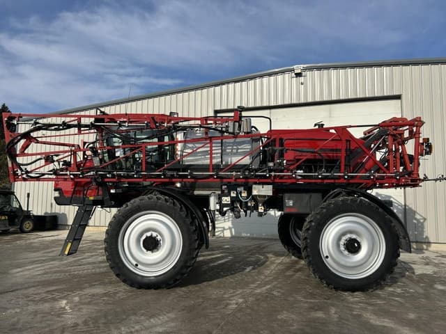 Image of Case IH Patriot 4420 equipment image 2