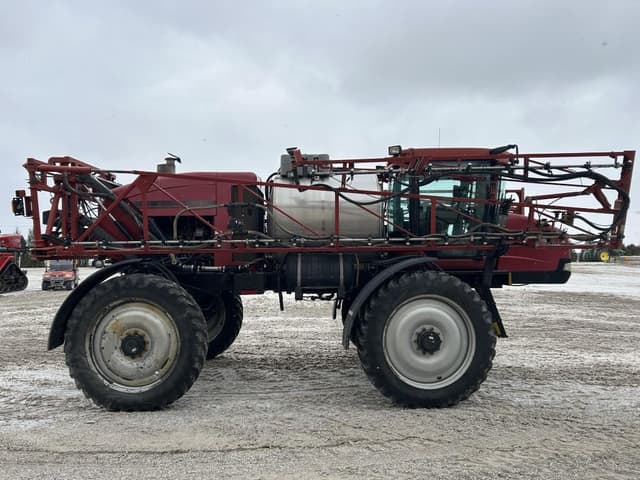 Image of Case IH Patriot 4420 equipment image 4