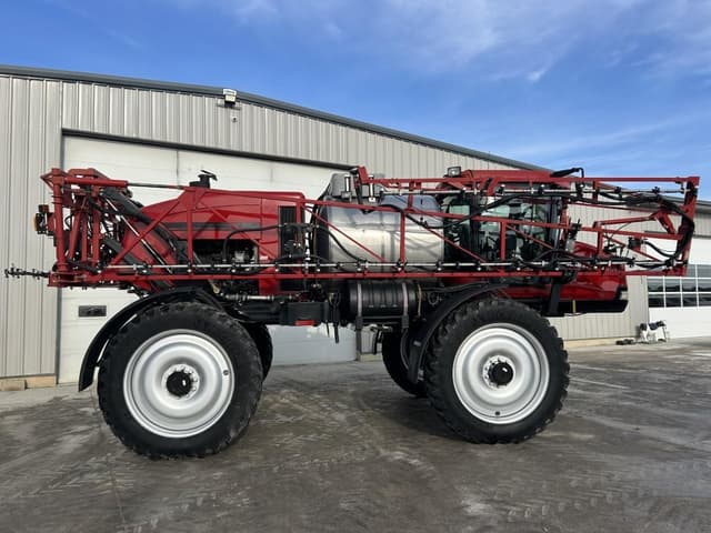 Image of Case IH Patriot 4420 equipment image 3