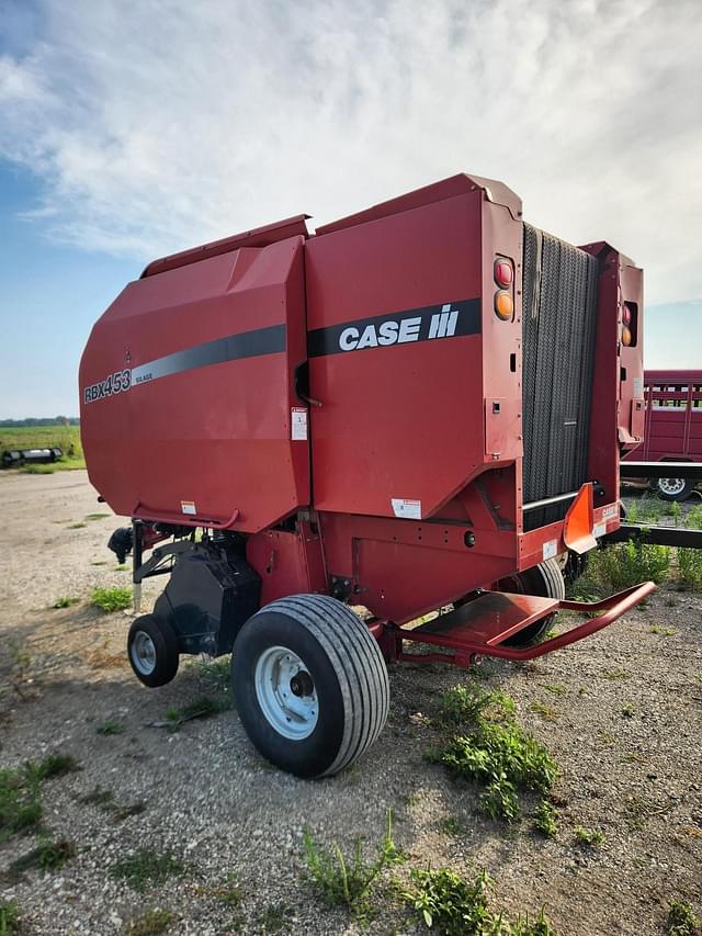 Image of Case IH RBX453 equipment image 2