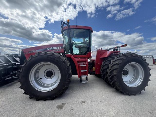 Image of Case IH Steiger 330 equipment image 1