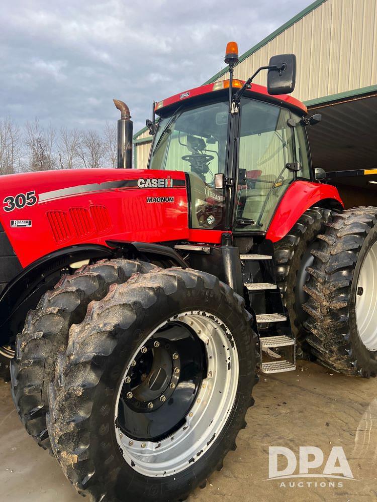 Image of Case IH Magnum 305 Primary image
