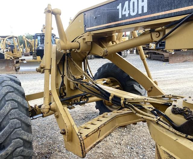 Image of Caterpillar 140H equipment image 4