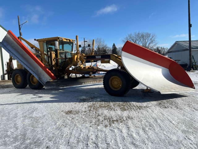 Image of Caterpillar 160H equipment image 3