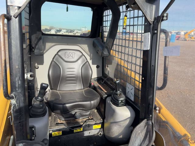 Image of Caterpillar 236B equipment image 4