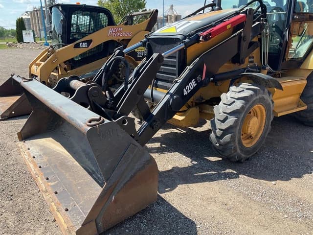 Image of Caterpillar 420E IT equipment image 1