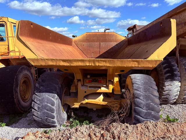 Image of Caterpillar 740 equipment image 2