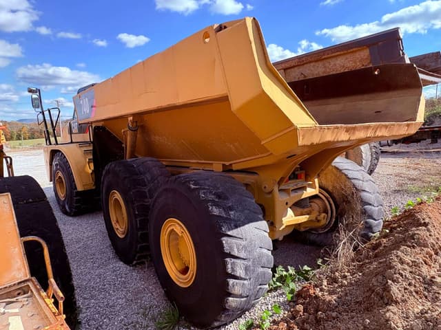 Image of Caterpillar 740 equipment image 1