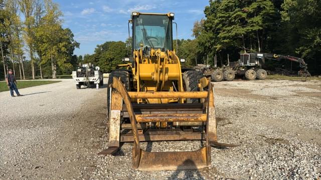 Image of Caterpillar 928G equipment image 3