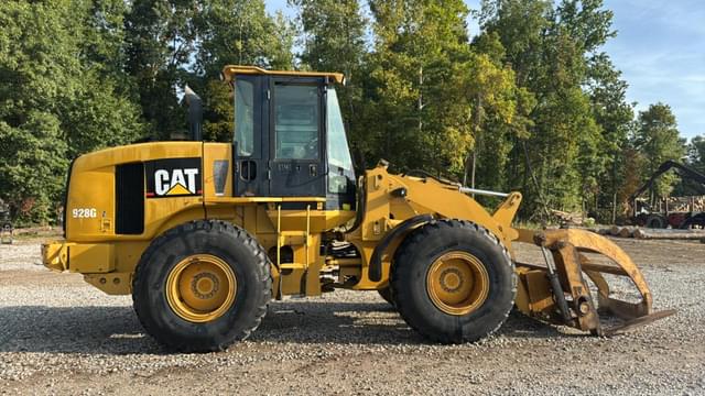 Image of Caterpillar 928G equipment image 2