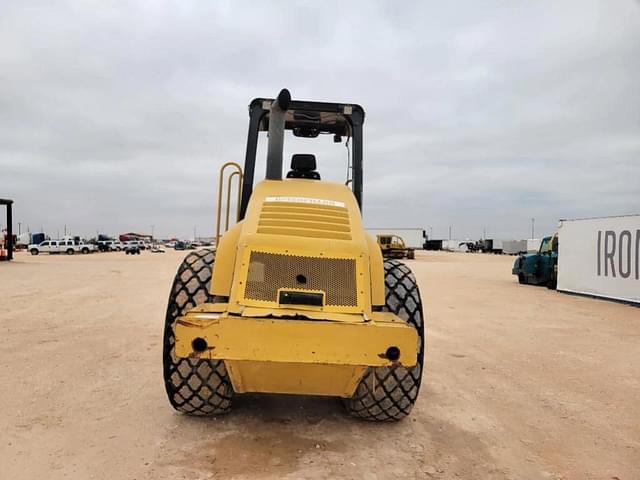 Image of Caterpillar CP-563E equipment image 3