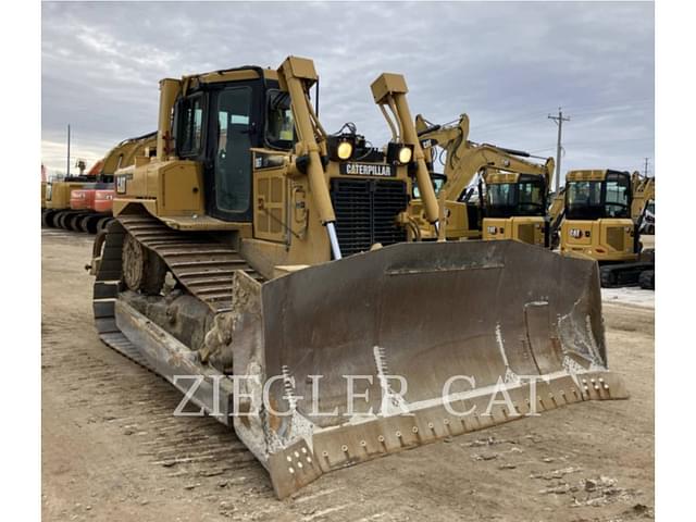 Image of Caterpillar D6T equipment image 2