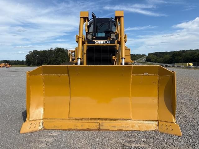 Image of Caterpillar D6T XL equipment image 1