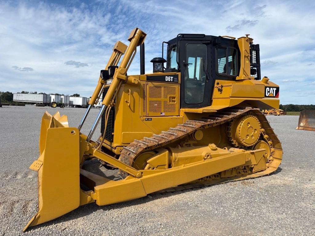 Image of Caterpillar D6T XL Primary image