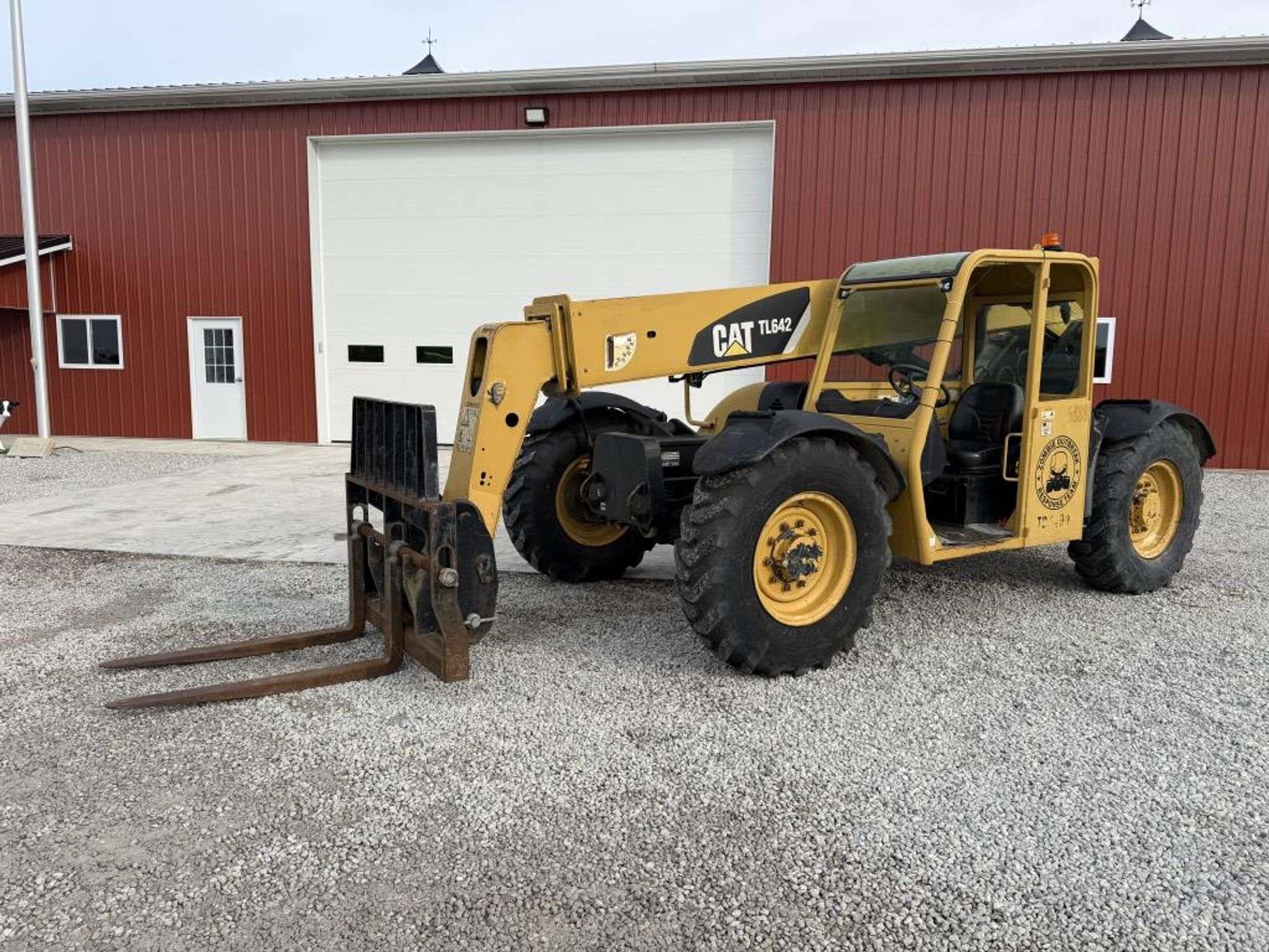 2007 Caterpillar TL642 Equipment Image0