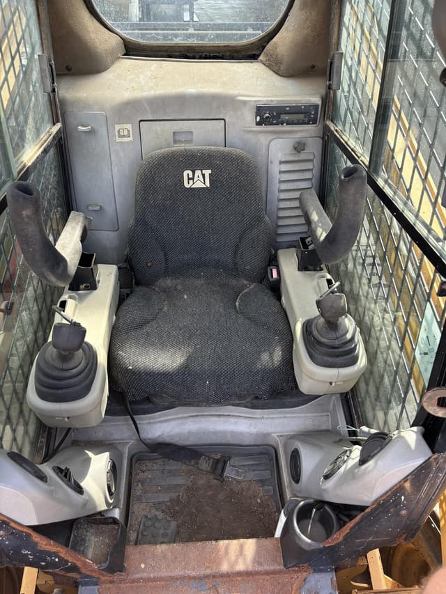 Image of Caterpillar 256C equipment image 2