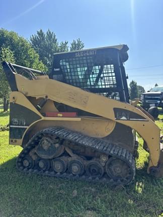 Image of Caterpillar 257B2 equipment image 3