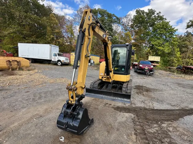 Image of Caterpillar 304C CR equipment image 4