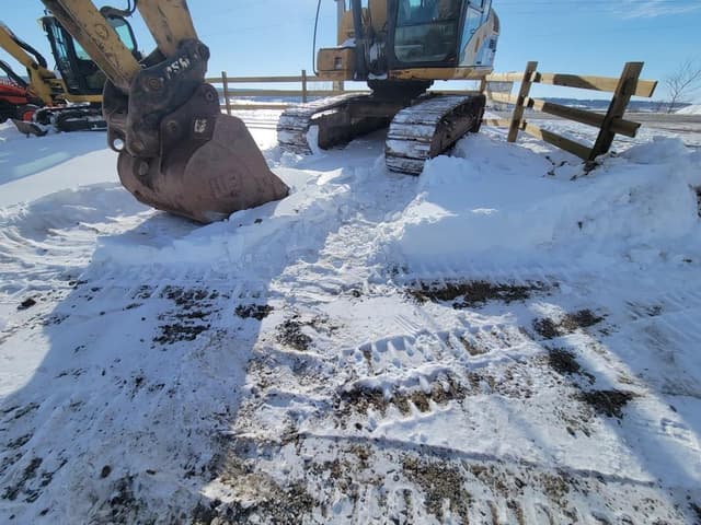 Image of Caterpillar 315CL equipment image 2