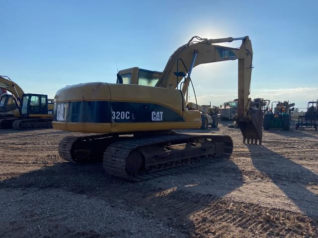Image of Caterpillar 320CL equipment image 4