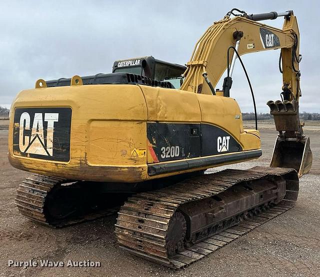 Image of Caterpillar 320D equipment image 4