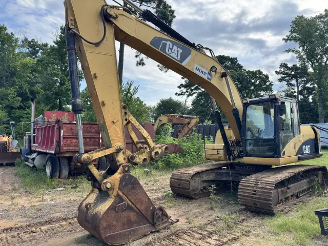 Image of Caterpillar 320DL equipment image 1