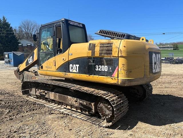 Image of Caterpillar 320DL equipment image 2