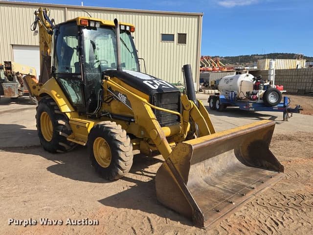 Image of Caterpillar 420E equipment image 2