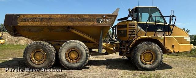 Image of Caterpillar 730 equipment image 3