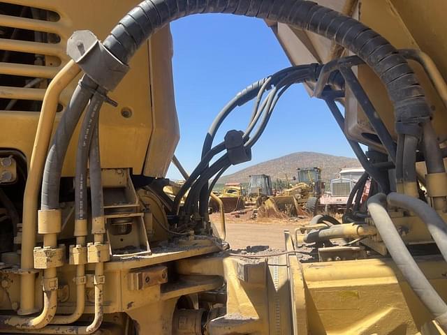 Image of Caterpillar 740 equipment image 4