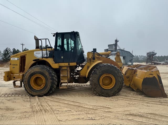 Image of Caterpillar 966H equipment image 3