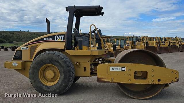 Image of Caterpillar CS-563E equipment image 3