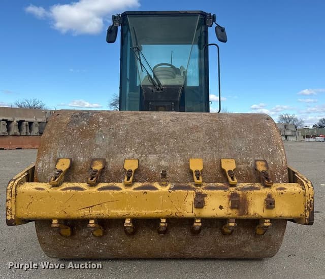 Image of Caterpillar CS563 equipment image 1