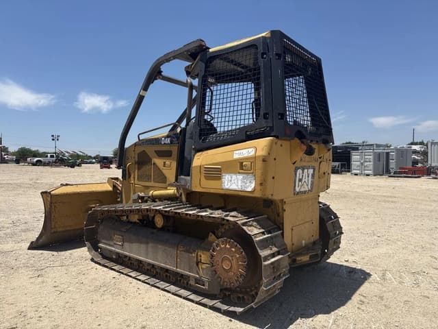 Image of Caterpillar D4K XL equipment image 2