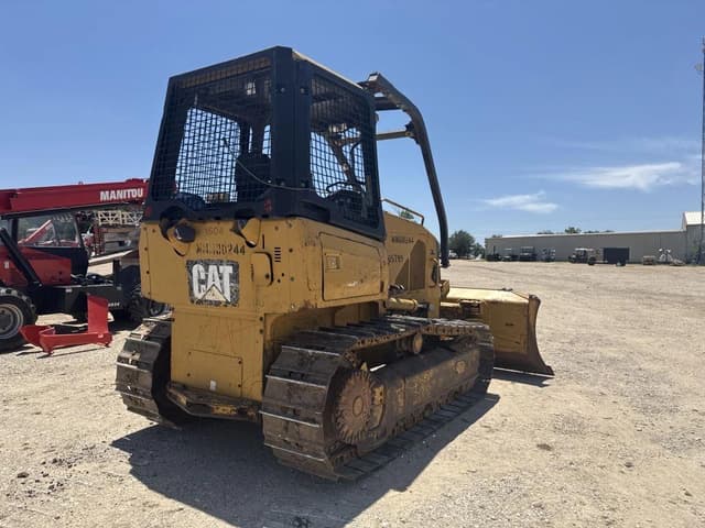 Image of Caterpillar D4K XL equipment image 4